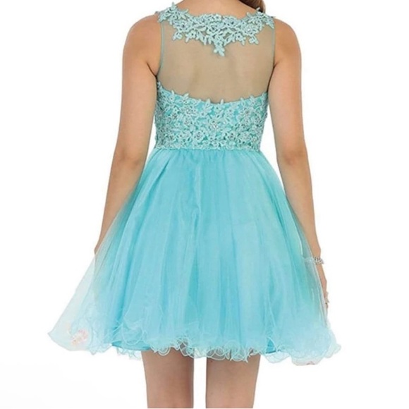 Formal Dress - Picture 2 of 5